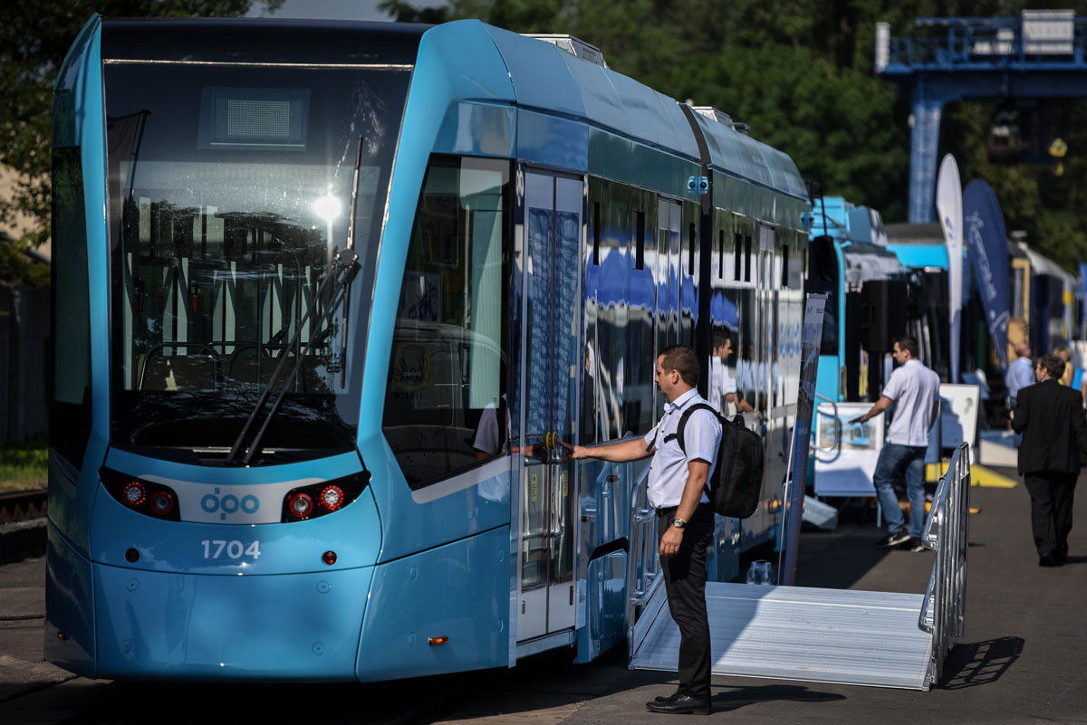 Nová tramvaj bude vystavena na veletrhu Czech Raildays do 21. června. Foto: Lukáš Kaboň