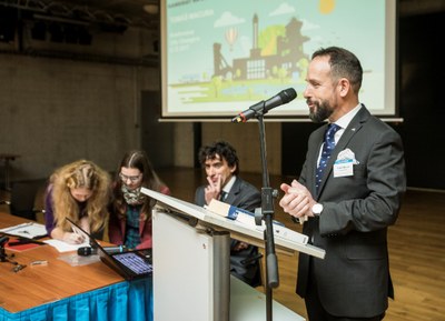 Primátor Tomáš Macura během svého vystoupení na konferenci City Changers. Foto: Jiří Zerzoň