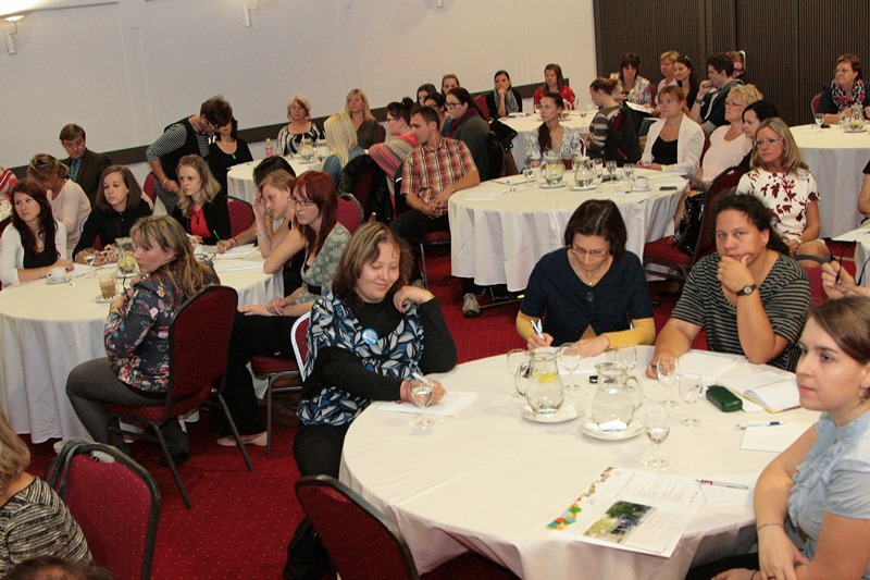 Účastníci mezinárodní konference v hotelu Imperial.