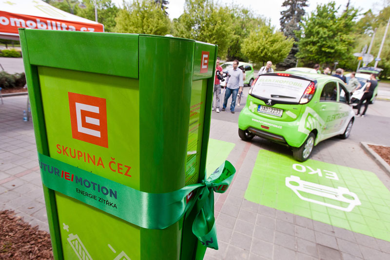 Nová dobíjecí stanice u krajského úřadu