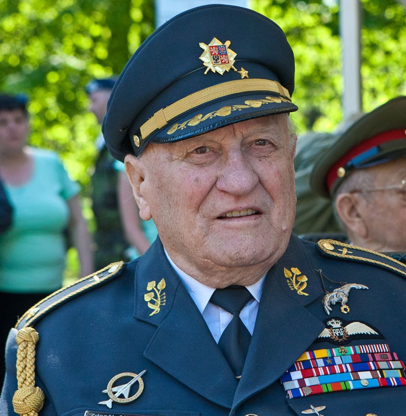 Zemřel generál Zdeněk Škarvada, čestný občan Ostravy Zemřel generál Zdeněk Škarvada, čestný občan Ostravy
