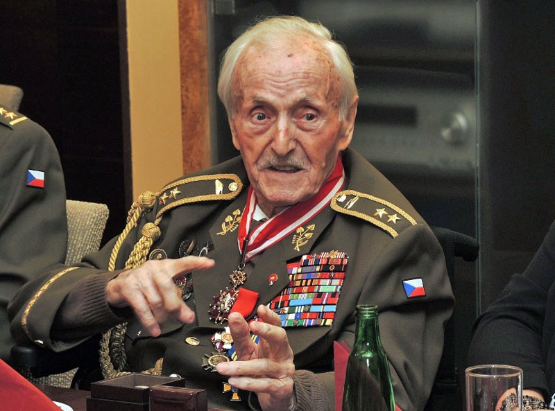 Zemřel genpor. Mikuláš Končický Zemřel genpor. Mikuláš Končický