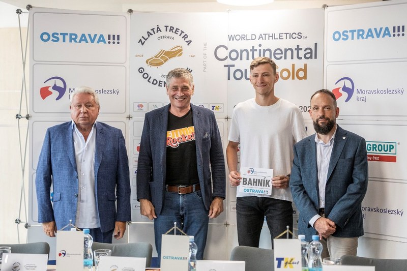 Skokan do výšky Marek Bahník dostal od primátora a hejtmana jmenovku. 