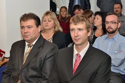 Antonín Štefánik sedí v první řadě vpravo.