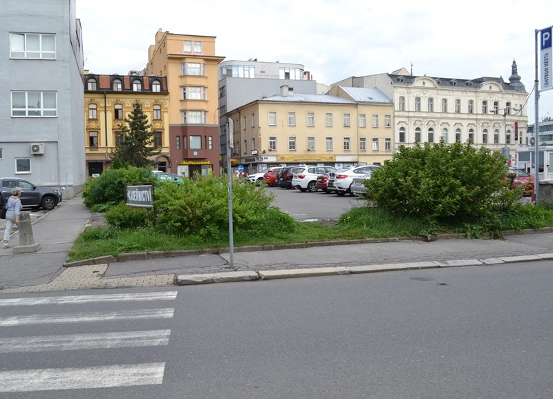 Město prodá pozemky pod prolukou Město prodá pozemky pod prolukou