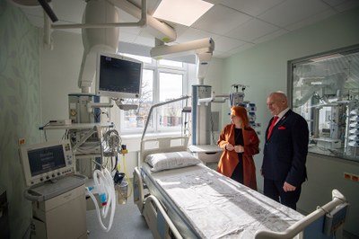 Zrekonstruované prostory si prohlédli také náměstkyně primátora Zuzana Bajgarová a náměstek primátora Zbyněk Pražák. Foto: Lukáš Kaboň