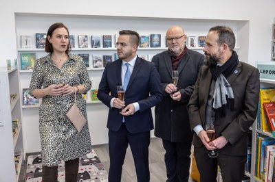 Otevření nové knihovny se účastnili také zástupci vedení města. Foto: Jiří Zerzoň