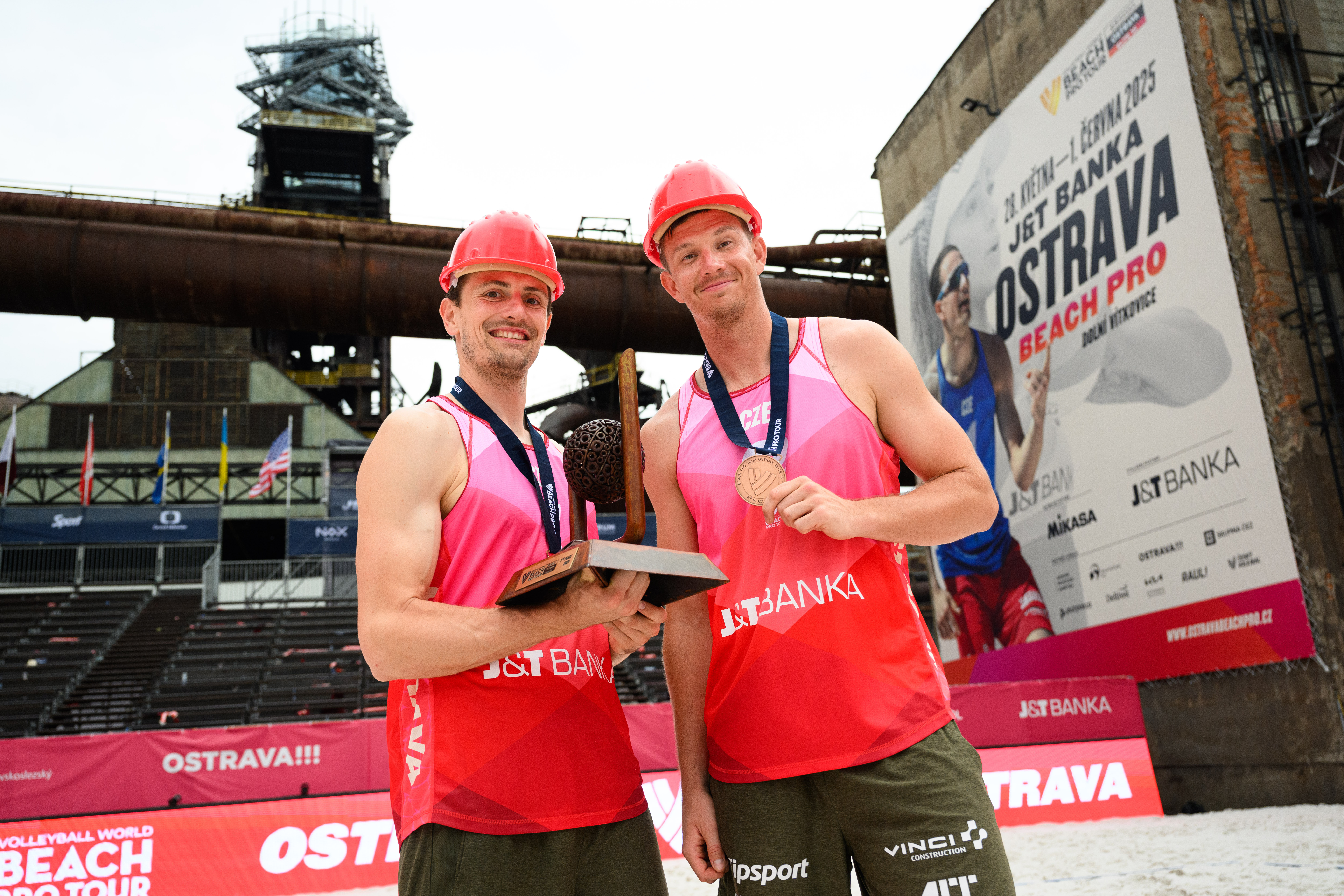 : Bronze for Czech team David Schweiner and Ondřej Perušič. Photo: J&T Banka Ostrava Beach Pro