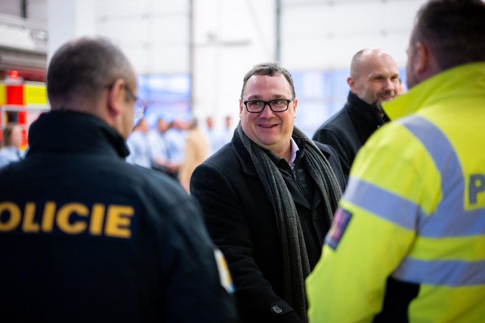 Ostravian mayor Jan Dohnal with members of Integrated Rescue System units. Photo: Lukáš Kaboň