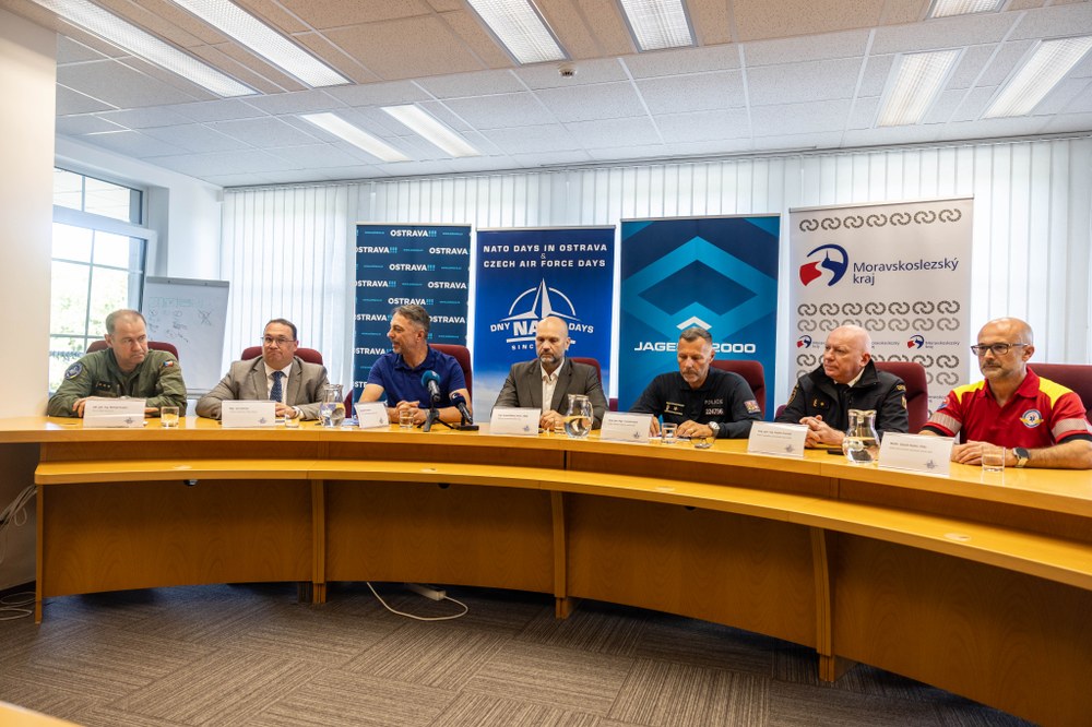 Representatives of the armed forces, Integrated Rescue System, event organisers, the City of Ostrava and the Moravian-Silesian Region present the programme of NATO Days. Photo: Jiří Zerzoň Representatives of the armed forces, Integrated Rescue System, event organisers, the City of Ostrava and the Moravian-Silesian Region present the programme of NATO Days. Photo: Jiří Zerzoň
