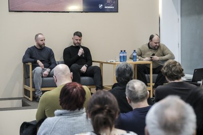 Discussion featuring René Bolf and Jan Laštůvka. Photo: Adolf Horsinka