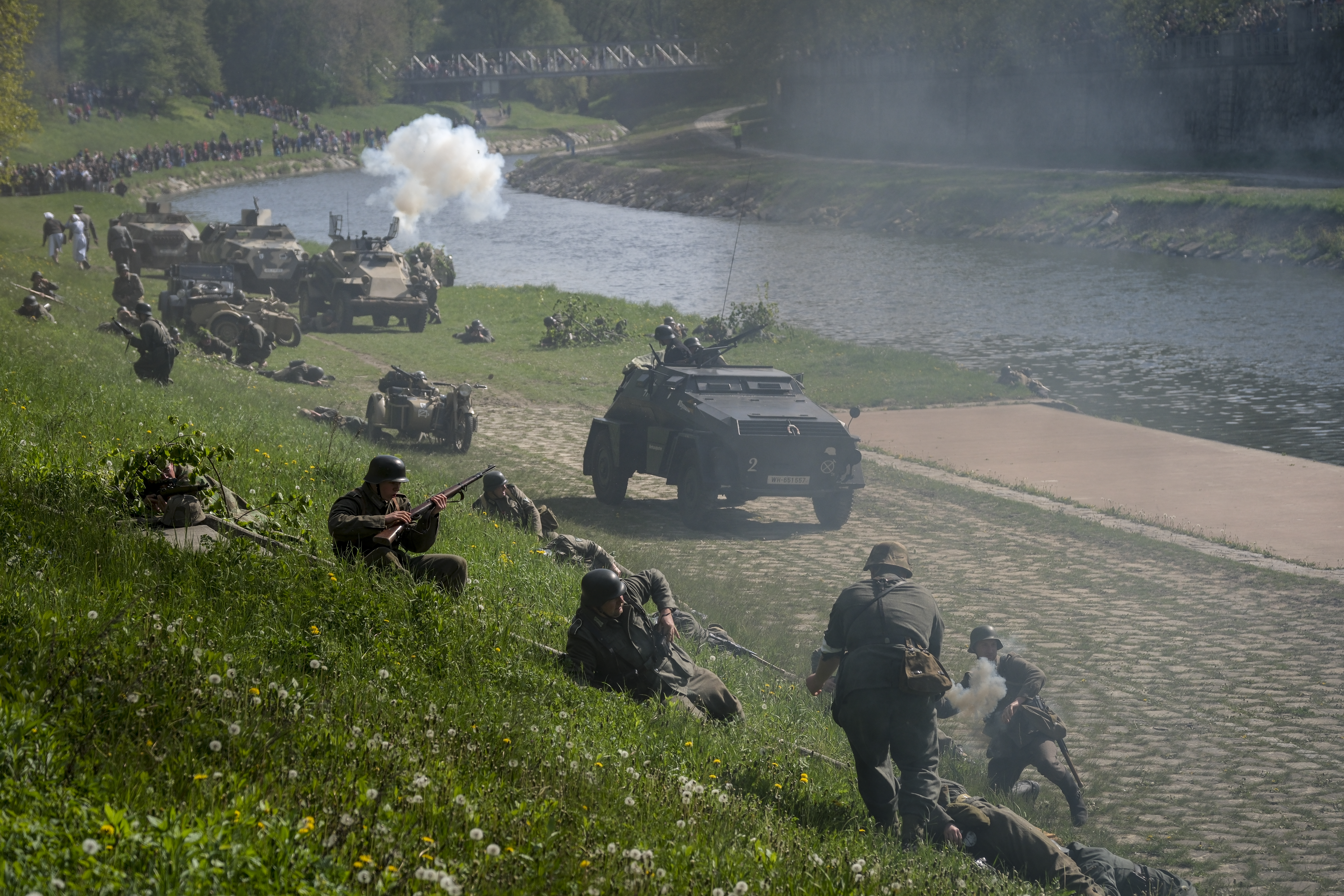 Battle demonstration as part of the celebration of the 80th anniversary of the liberation of Ostrava. Photo: Adolf Horsinka