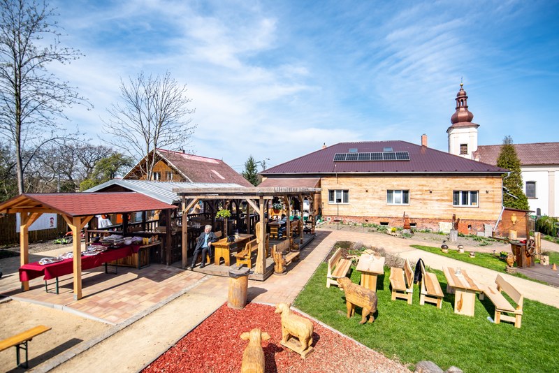 Parish Garden in Ostrava Heřmanice Reopens with New Features Parish Garden in Ostrava Heřmanice Reopens with New Features