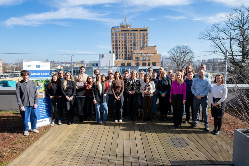 Working meeting for the We Create Space project, with the Deputy Mayor Lucie Baránková Vilamová (fourth from the right in the foreground). Author: SteiSi Foto