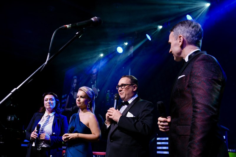The opening of the ball was led by the mayor Jan Dohnal and his deputy Lucia Baránková Vilamová. Photo: Adolf Horsinka