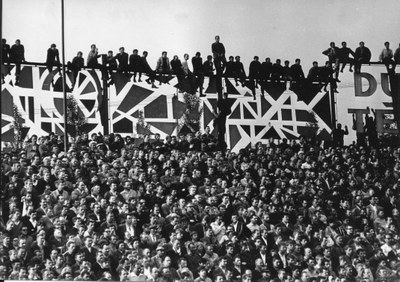 Crowds of fans at the „old Bazaly" stadium. Photo: Květoslav Kubala