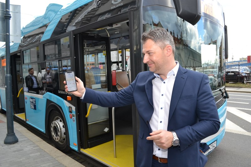 UNLIMITED WI-FI AND NEW APPLICATION FOR PUBLIC TRANSPORT PASSENGERS IN OSTRAVA UNLIMITED WI-FI AND NEW APPLICATION FOR PUBLIC TRANSPORT PASSENGERS IN OSTRAVA